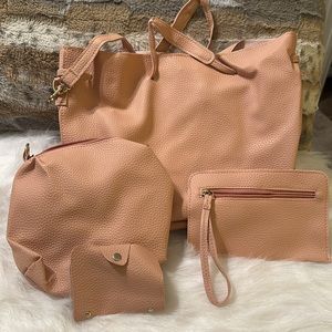 Pink purse set. No Brand tag. Never Used.